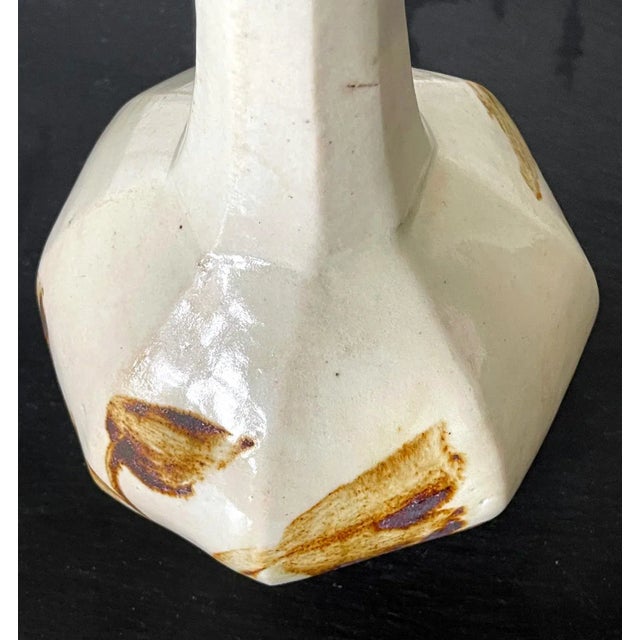 Mid 19th Century Mid 19th Century Korean Joseon Dynasty Ceramic Faceted Wine Bottle For Sale - Image 5 of 13