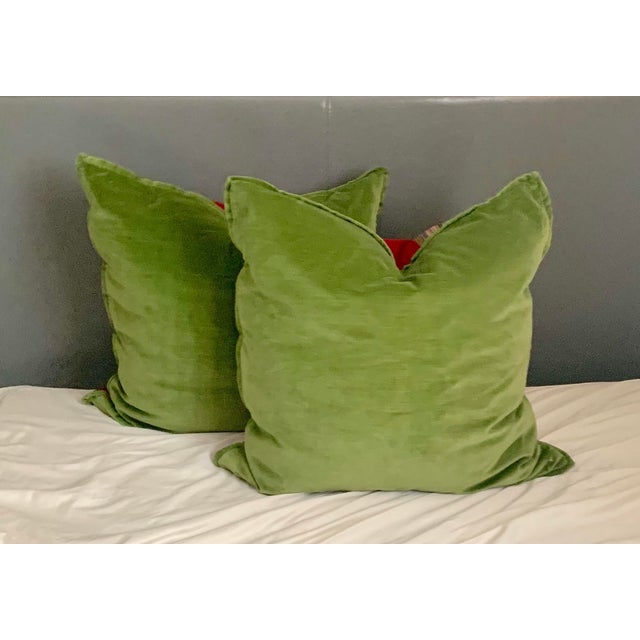 26 European Size Country Checkered Red And Green Velvet Pillow