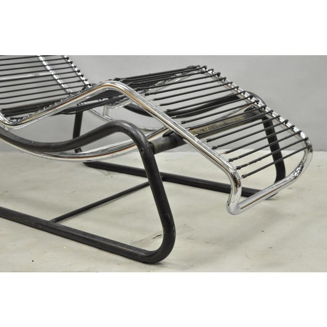 Metal Vintage Le Corbusier Style Mid Century Modern Chrome Chaise Lounge Chair, Italy For Sale - Image 7 of 18