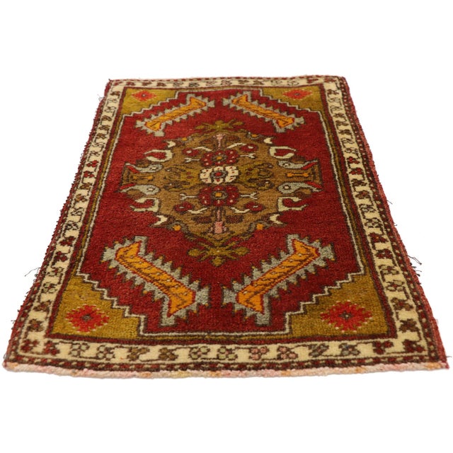 Modern Vintage Turkish Yastik Rug - 01'05 X 02'03 For Sale - Image 3 of 8