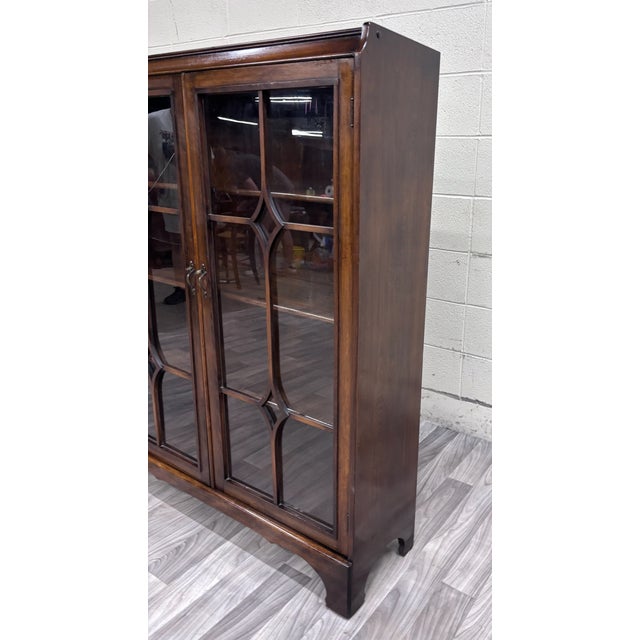 Late 20th Century Vintage Georgian Revival Mahogany and Glass Bookcase Display Cabinet For Sale - Image 5 of 8