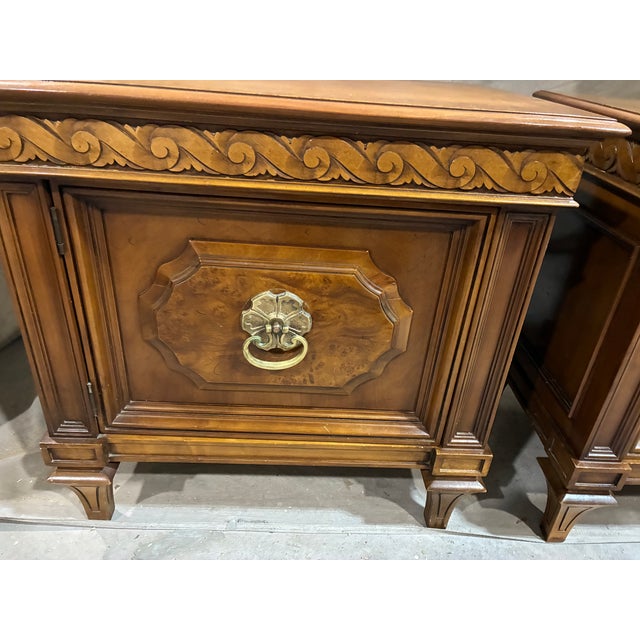 Vintage Italian Neoclassical Tuscan Style Burl Wood Nightstands - A Pair For Sale In Dallas - Image 6 of 14