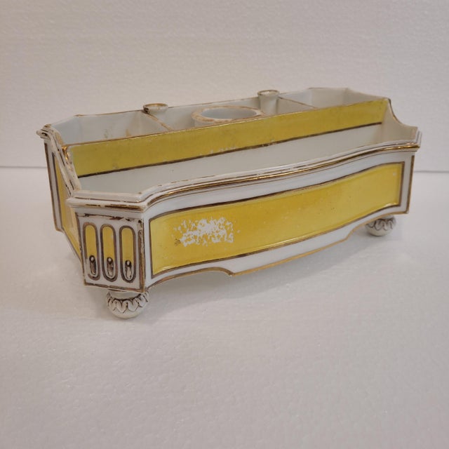 Yellow and Gold Writing Set in Porcelain, 1800s For Sale - Image 4 of 18