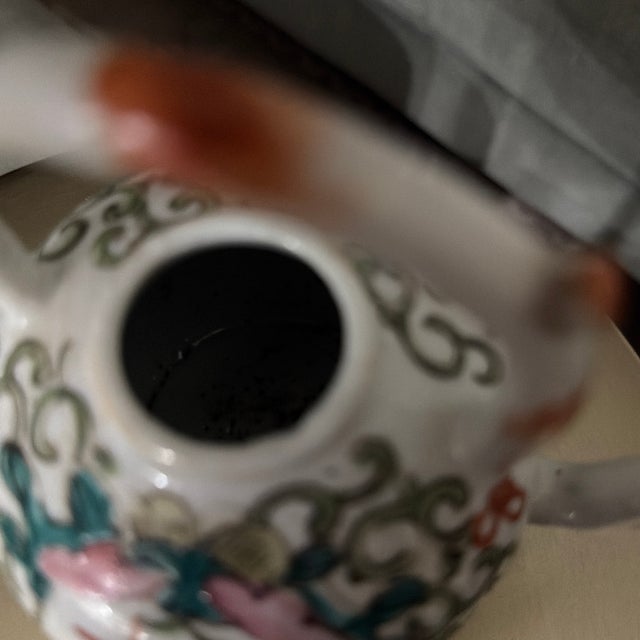 Ceramic Early 19th Century Tung Chih Chinese Tea Pot Tongzhi Period Qing Dynasty ‘Double Happiness’ For Sale - Image 7 of 8