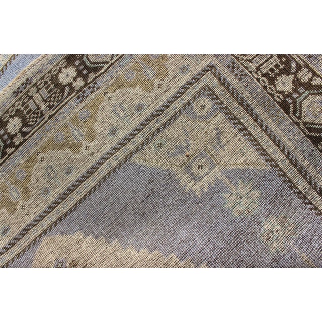 Mid 20th Century Light Purple and Cream Vintage Turkish Oushak Rug With Medallion Design For Sale In Atlanta - Image 6 of 7