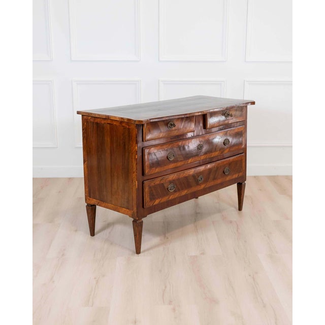 Wood 18th Century Emilian Louis XVI Walnut Chest of Drawers For Sale - Image 7 of 8