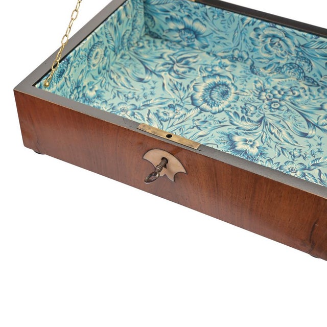 Antique Biedermeier Casket in Walnut, 1830 For Sale - Image 4 of 5