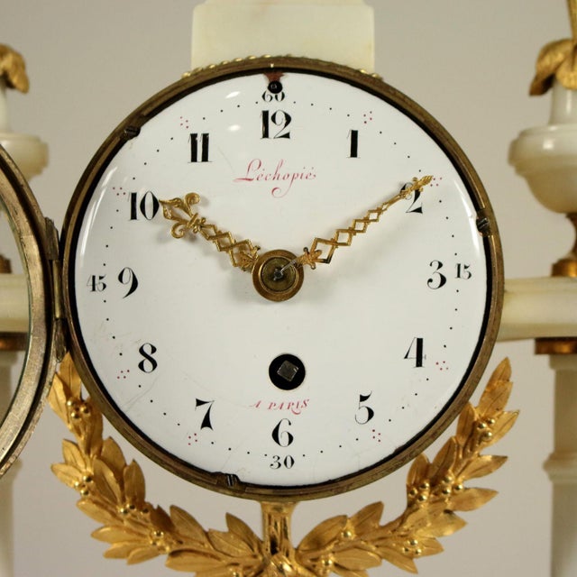 French Marble & Gilded Bronze Table Clock from Léchopié à Paris, 1700s For Sale - Image 5 of 12