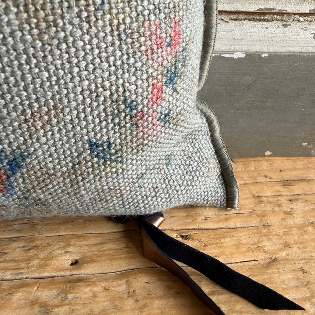 Available in mulitple sizes Made in France 12″ x 20″ A timeless accent pillow woven in France from heavy, artisan linen —...