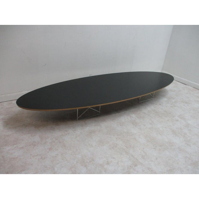 1980s Vintage Eames Herman Miller Wire Base Elliptical Surfboard Coffee Table For Sale - Image 5 of 12