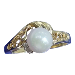 Solitaire Pearl Diamond Ring 14k Yellow Gold, Size 9