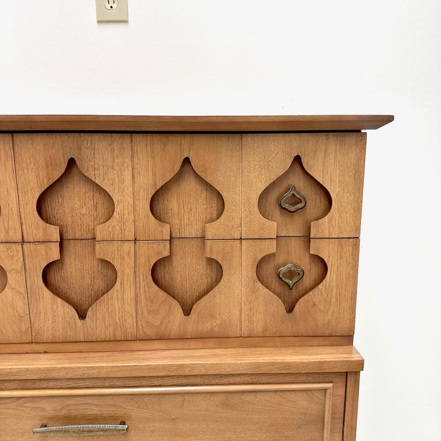 Brown 1950s Mid-Century Modern Tall Boy Chest of Drawers Kent Coffey Perspecta Moroccan, Attributed For Sale - Image 8 of 13