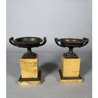 Pair of Charles X period cups in Siena yellow marble, Restoration period For Sale