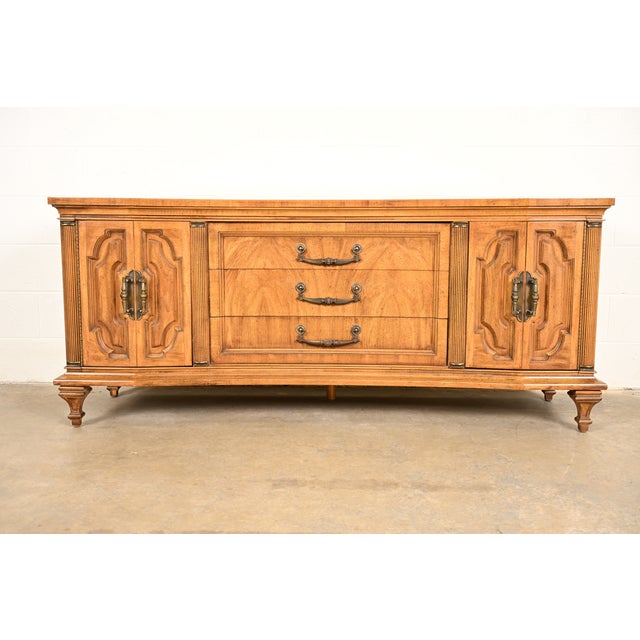 Karges Style French Regency Louis XVI Carved Fruitwood Long Dresser or Credenza, Circa 1960s For Sale - Image 15 of 15