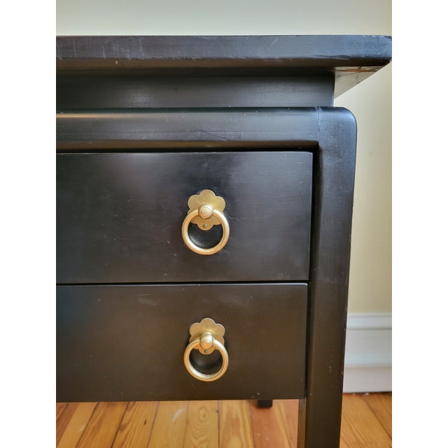 Mid-Century Modern 1950s American of Martinsville Black Side Table With Mirrored Top For Sale - Image 3 of 12