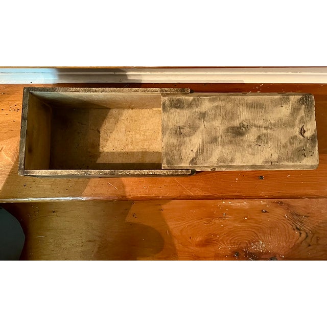 Antique 19th Century American Primitive Folk Art Paint Decorated Wood Candle Box With Smoke Pattern Design For Sale - Image 17 of 18