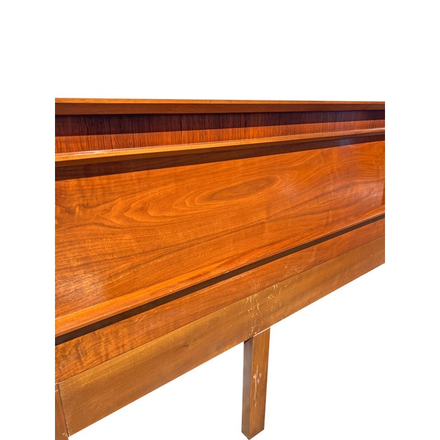 Mid-Century Modern Vintage Mid Century Modern King Headboard in Tiered Sculpted Design For Sale - Image 3 of 6