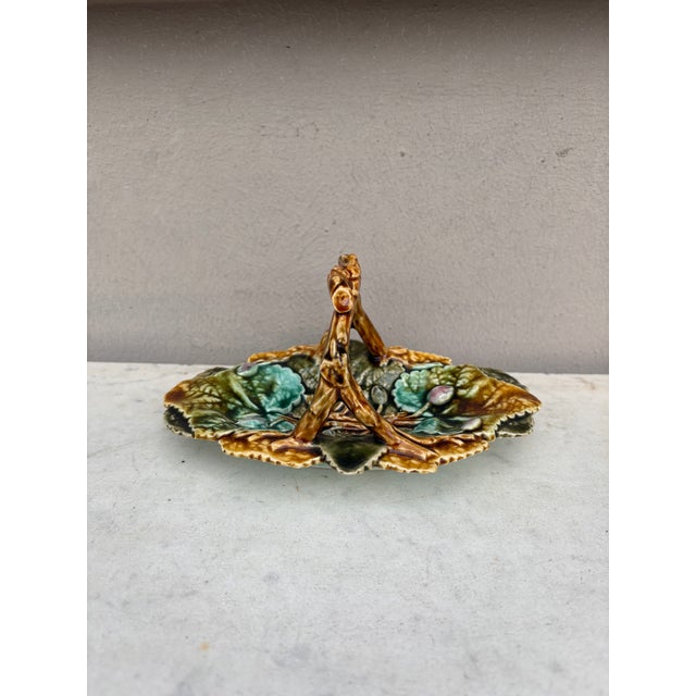 French Country 19th Century Majolica Basket Choisy Le Roi For Sale - Image 3 of 6