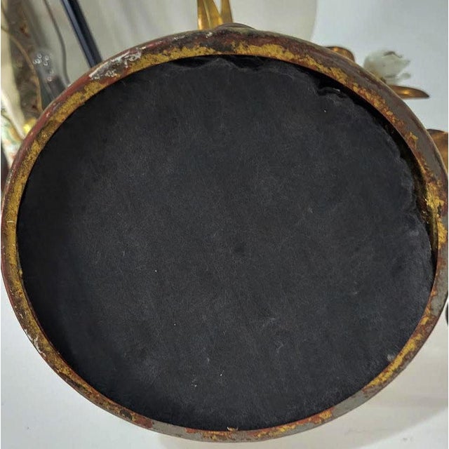 Mid-Century Italian Hollywood Regency Gilt Iron Daisy & Tulip Tole Lamp For Sale - Image 14 of 16