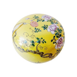 Famille Jaune Large Porcelain Box For Sale
