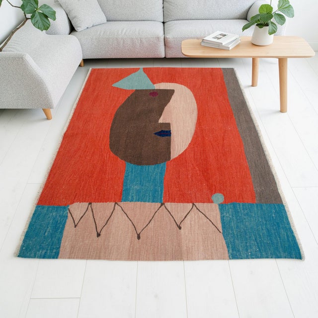 Handwoven in the Oushak region of Aegean Anatolia during the 2020s, this exceptional flatweave kilim serves as a striking...