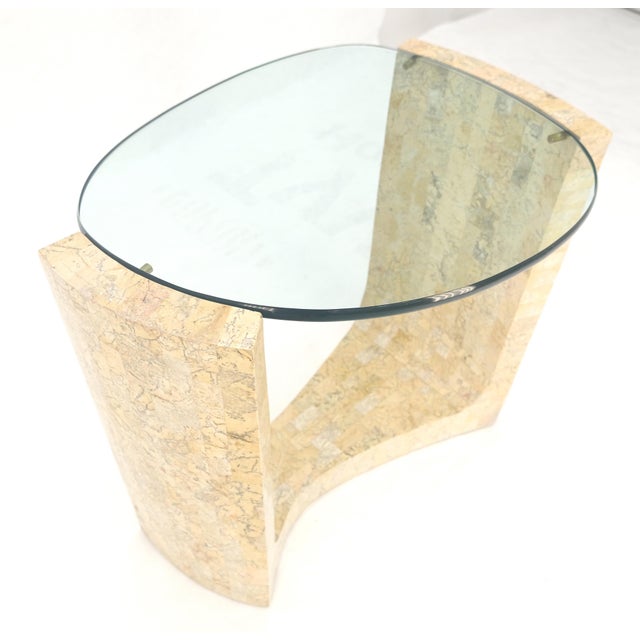 Mid-Century Modern Kidney Organic Shape Thick Glass Top Tessellated Base Side End Lamp Table Stand For Sale - Image 3 of 14