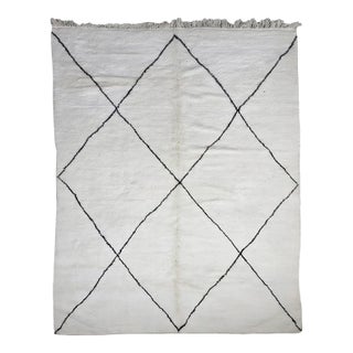 Classic Diamond Berber Wool Rug - For Sale