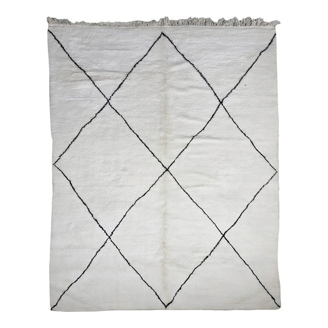 Classic Diamond Berber Wool Rug - For Sale