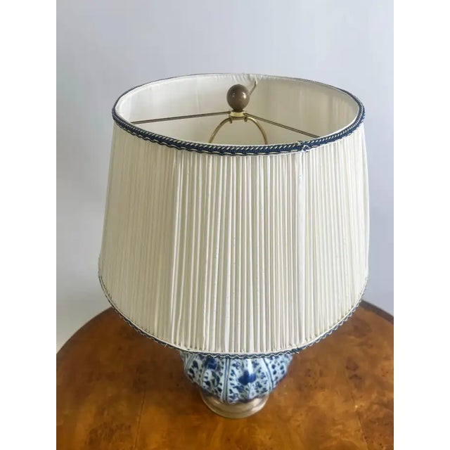 Blue Oriental Chinese Ming Dynasty Style Blue & White Table Lamp W Org Shades, a Pair For Sale - Image 8 of 15