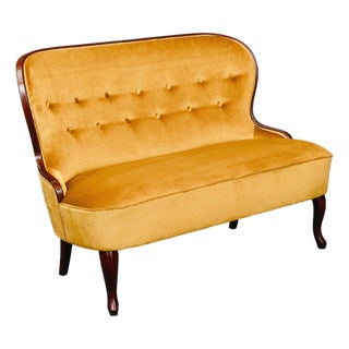 Mid-Century Sofa in Yellow For Sale