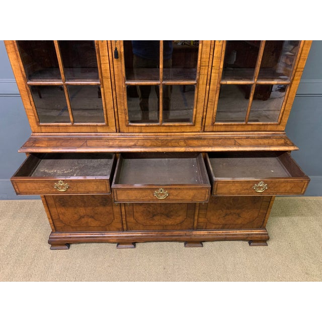 Burr Walnut Bookcase from Waring & Gillow, 1910 For Sale - Image 14 of 18