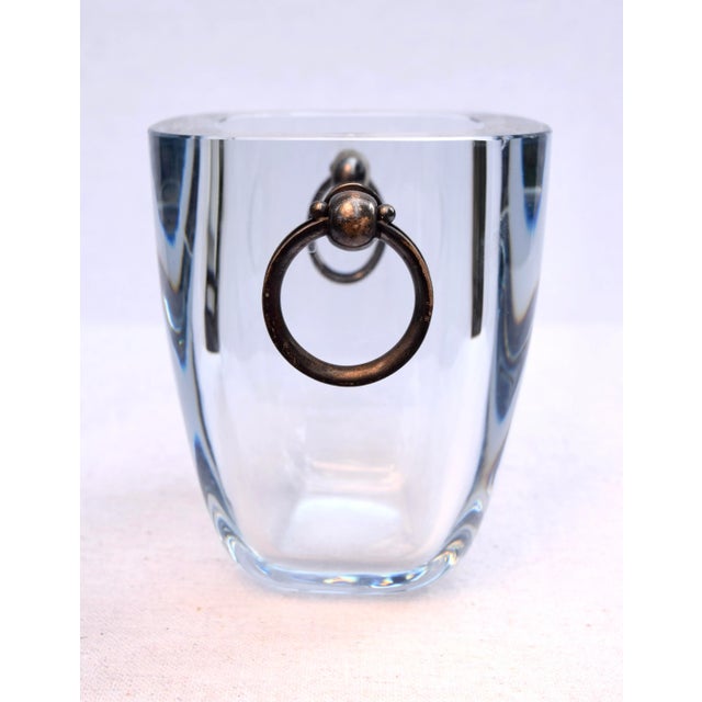 Mid 20th Century Strömbergshyttan Sweden Blue Glass Ice Bucket With Sterling Silver Handles For Sale In Philadelphia - Image 6 of 11