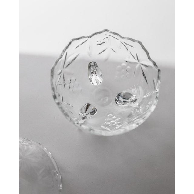 Vintage Clear Glass Footed and Lidded Bonboniere, 1980s For Sale - Image 4 of 11