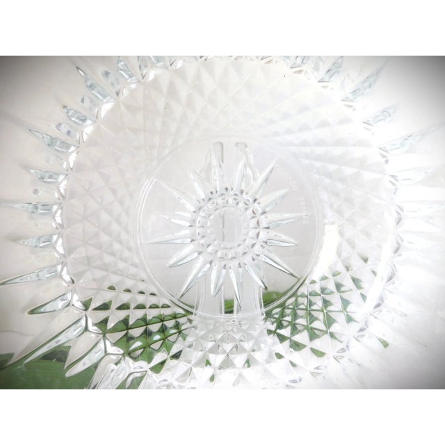 Transparent Arcoroc France Vintage 1960's Starburst Pattern Cut Glass Fruit Salad Dessert Decorative Bowl For Sale - Image 8 of 12