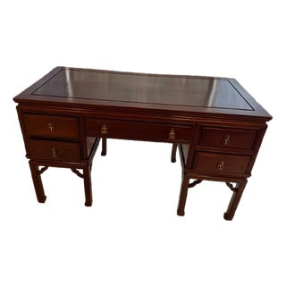 Mid-20th Century Federal-Style Kneehole Desk With Chinoiserie Accents For Sale