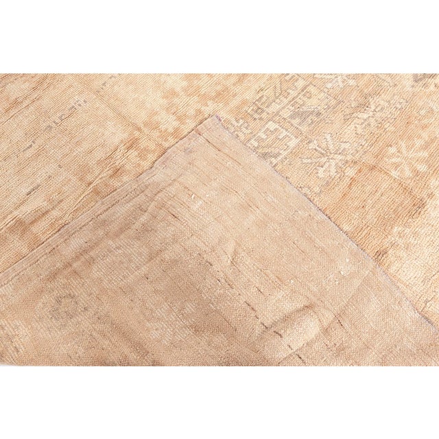 Exquisite 1940s Turkish Oushak Rug For Sale - Image 4 of 7