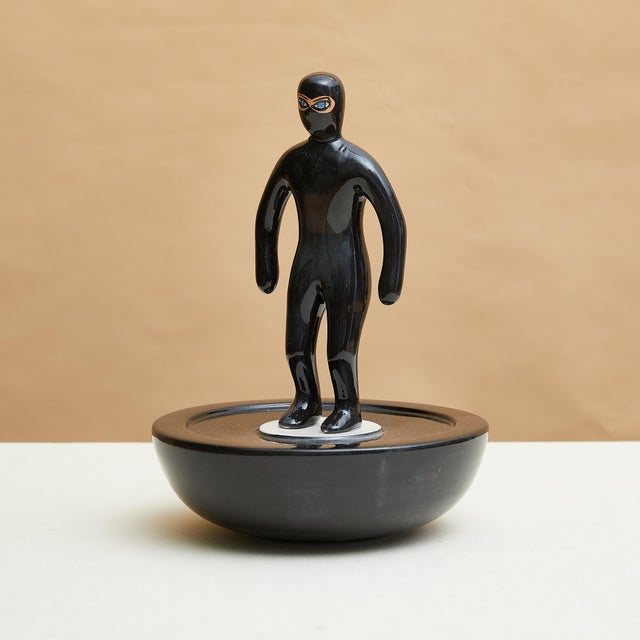 Subbuteo Ornament Sculpture in Hand-Painted Double-Mold Ceramic from Artigianato Italiano For Sale - Image 4 of 4