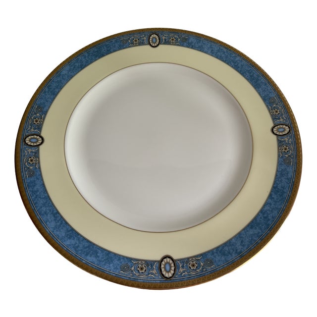 Madeleine Dinner Plate from Wedgwood, England, 1990s For Sale