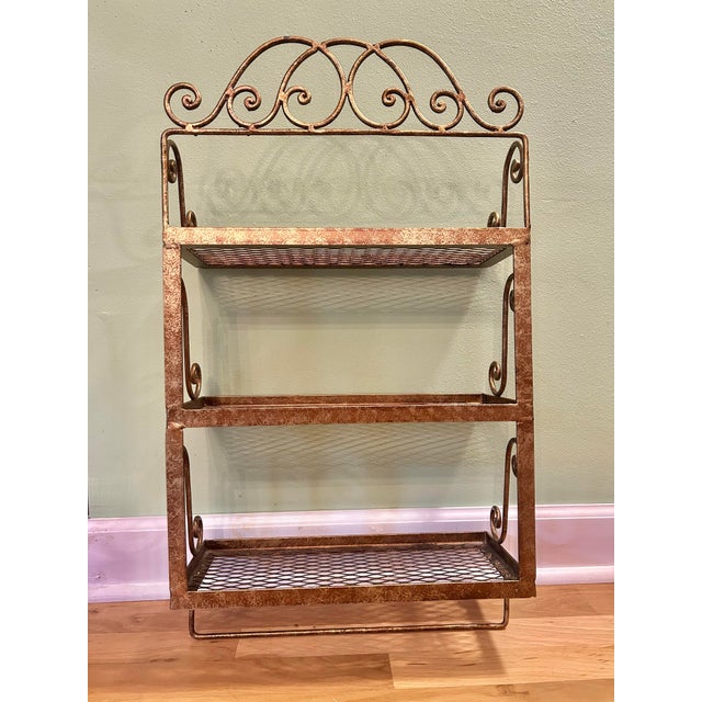 Vintage Hollywood Regency Gilt Metal 3-Tier Wall Shelf With Towel Bar For Sale - Image 4 of 11