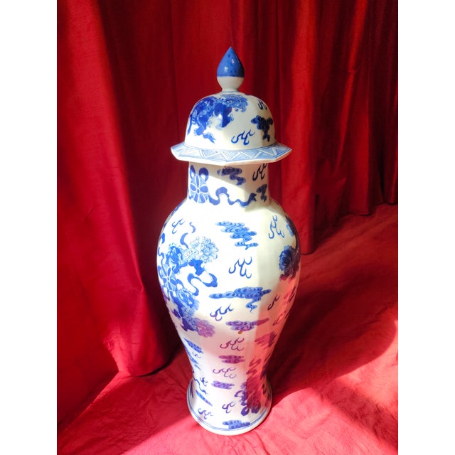 Chelsea Porcelain 18th Century 24" Shishi Qilin Blue and White Temple Urn Tribute - 24" For Sale - Image 4 of 18