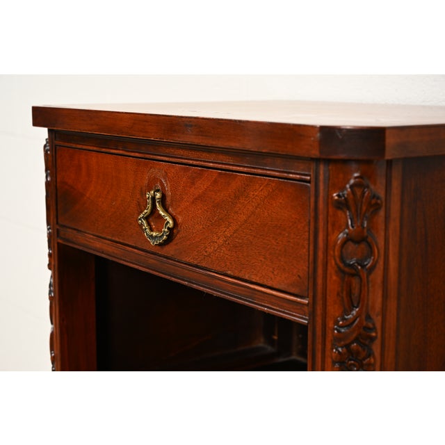 Century Furniture Georgian Carved Mahogany Nightstand or Bedside Table, Circa 1950s For Sale - Image 12 of 17