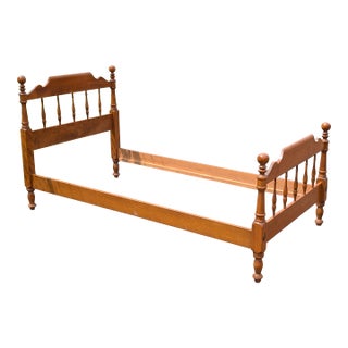 1980s Ethan Allen Heirloom Collection Traditional Cannonball Solid Maple Twin Spindle Bed Frame For Sale