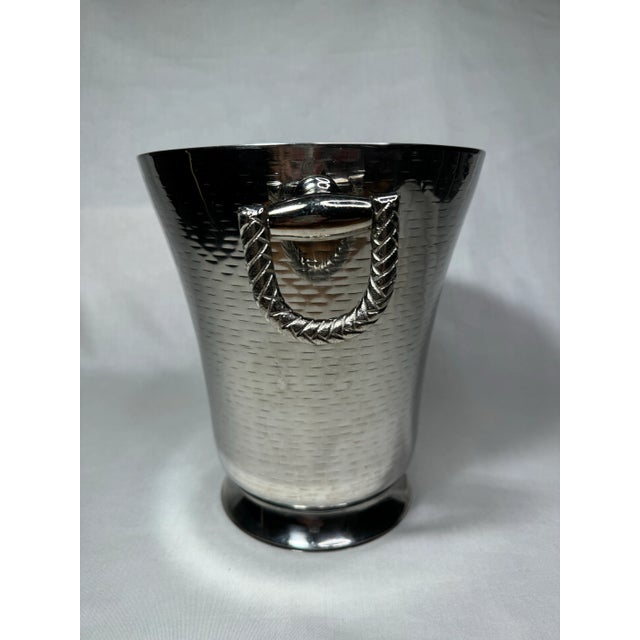 Mid-Century Modern Vintage Traditional Silver Finish Hammered Metal Insulated Ice Bucket For Sale - Image 3 of 12