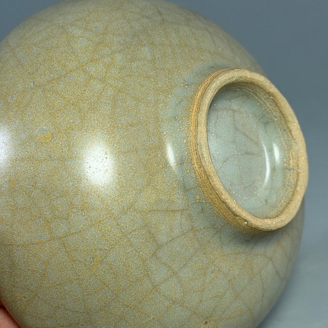 Antique Chinese Celadon Crackle‑Glaze Bowl, Collectible Antique For Sale - Image 4 of 7