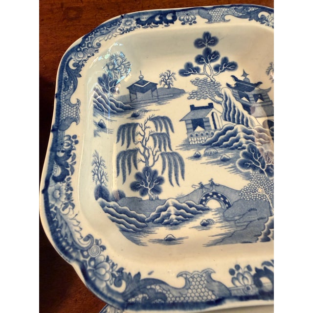 Cornflower Blue Mid 19th Century Mason's Patent Ironstone, Blue Willow and Chinoiserie , Vegetable Dishes - a Pair For Sale - Image 8 of 13