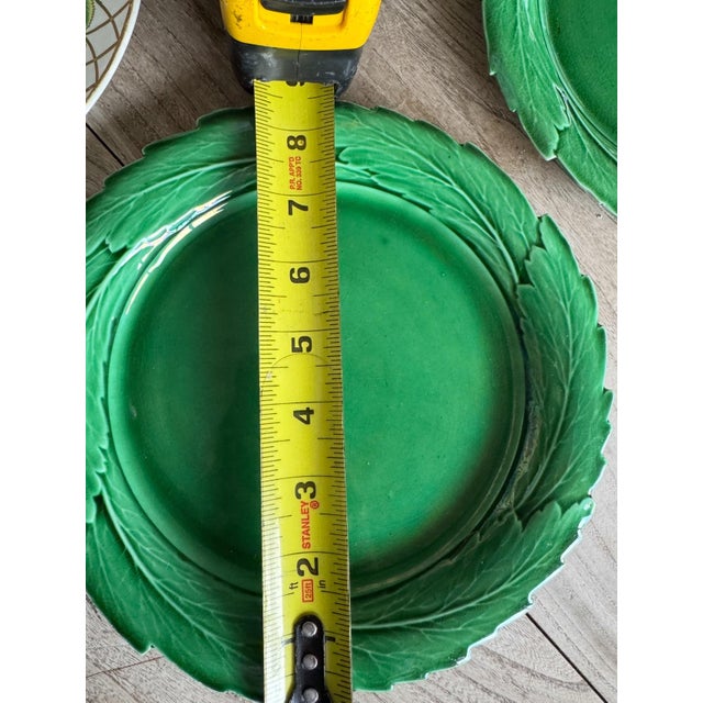 Antique Early 19th Century Georgian Creamware Green Leaf Edge Plates- Set of 2 For Sale In Los Angeles - Image 6 of 9