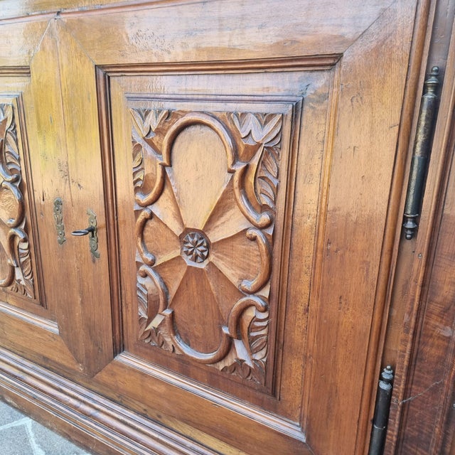 Wood 18th Century Turin Villa Walnut Sideboard For Sale - Image 7 of 17