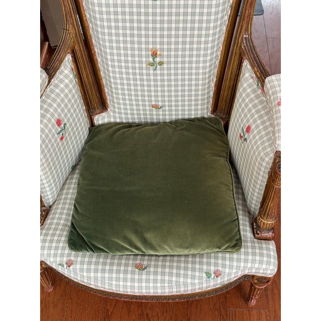 Late 19th-Century French Louis XV-Style Giltwood Bergère Armchair For Sale - Image 11 of 12