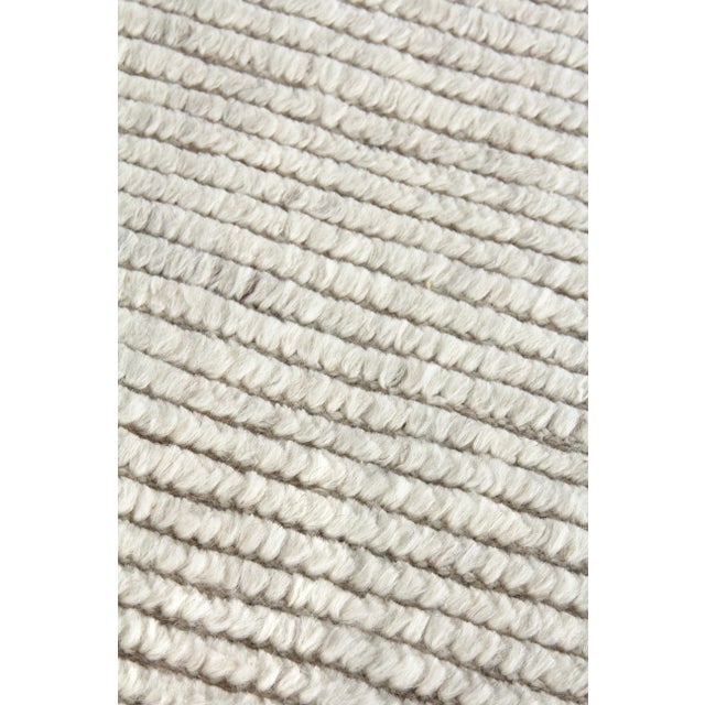 Contemporary Exquisite Rugs Hamilton Hand Knotted Wool White & Ivory - 8'x10' For Sale - Image 3 of 9