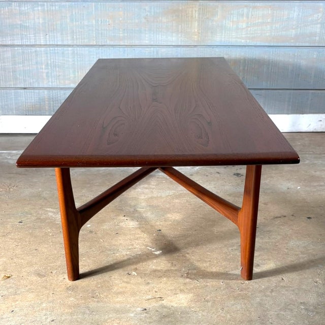 Burnt Umber Mid-Century Modern Coffee Table For Sale - Image 8 of 10